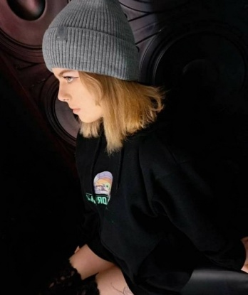 Приглашаю в гости состоятельного мужчину на незабываемое время в моей компании. Буду ласковой и нежной, как настоящая гейша. Гарантирую конфиденциальность и хорошее настроение. 427, 20 лет